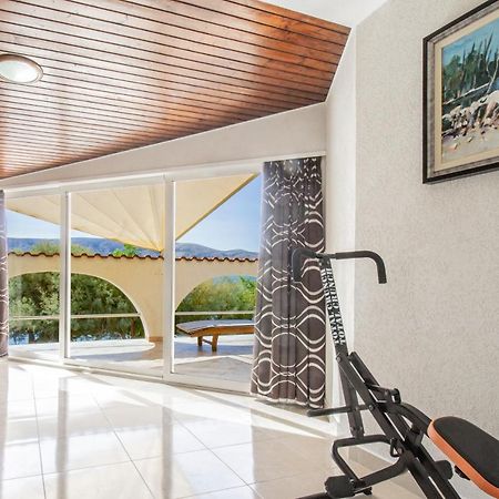 דירות מטינה Galapagus Privat Beach & Boat Dock מראה חיצוני תמונה