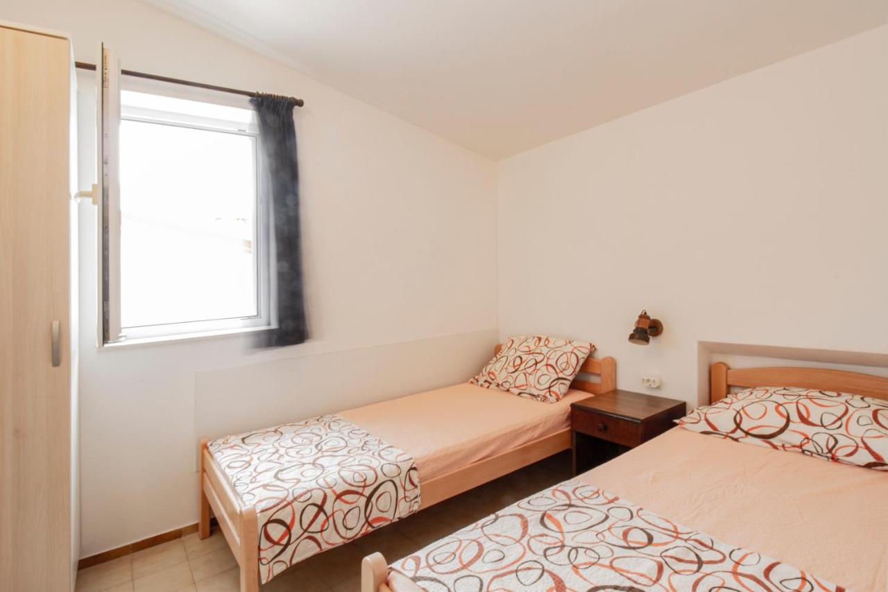 דירות מטינה Galapagus Privat Beach & Boat Dock מראה חיצוני תמונה